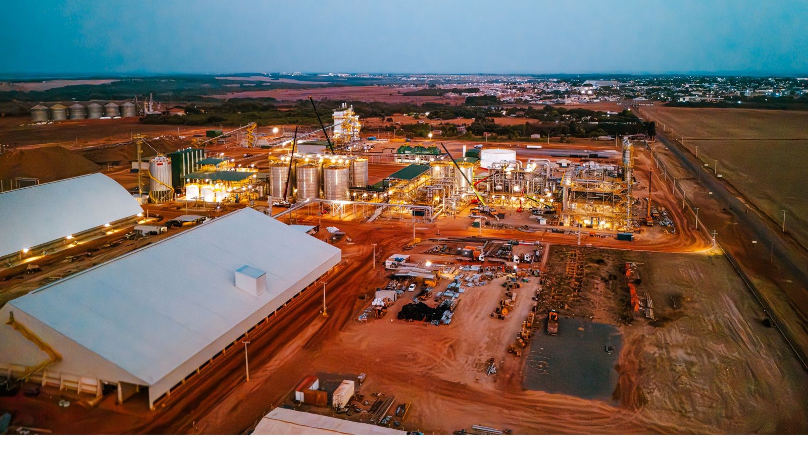 Vista panorâmica da Usina Alvorada Bioenergia em Canarana, MT